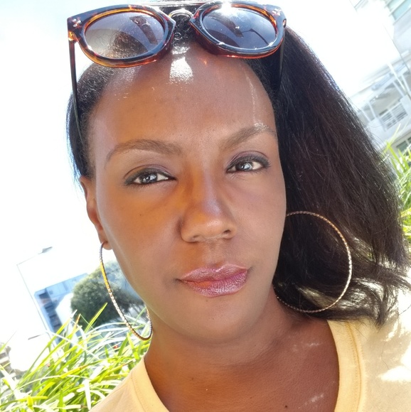 Meet your Posher, Vonda - Picture 3 of 4